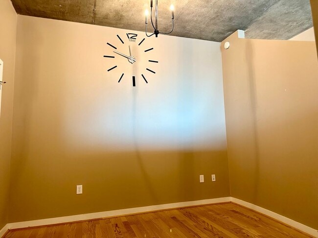 361 17th St NW in Atlanta, GA - Foto de edificio - Building Photo