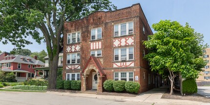 Grace Apartments in Lakewood, OH - Foto de edificio - Building Photo