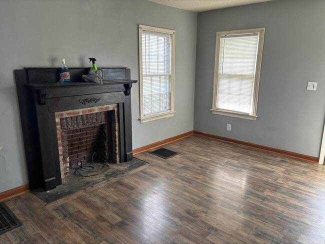 490 Helen St in Columbus, OH - Building Photo - Building Photo