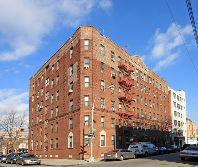 1317 E 14th St in Brooklyn, NY - Foto de edificio - Building Photo