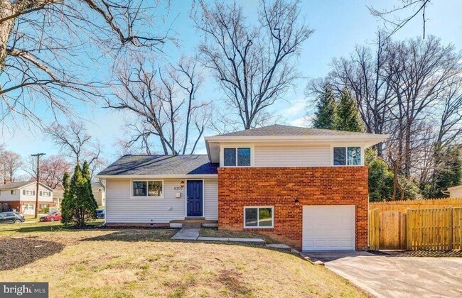 property at 4207 Woodland Dr