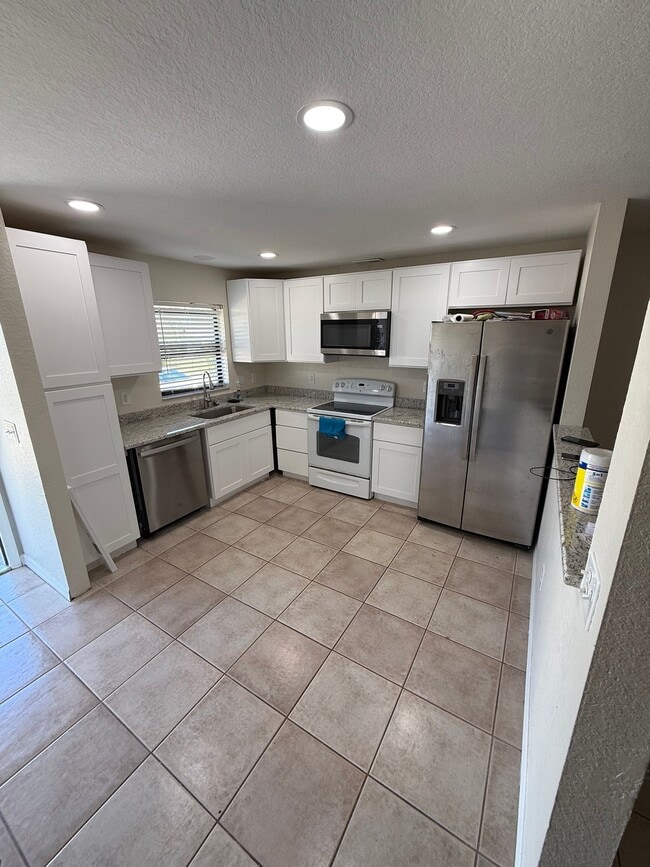 1755 Florence Ave in Englewood, FL - Building Photo - Building Photo