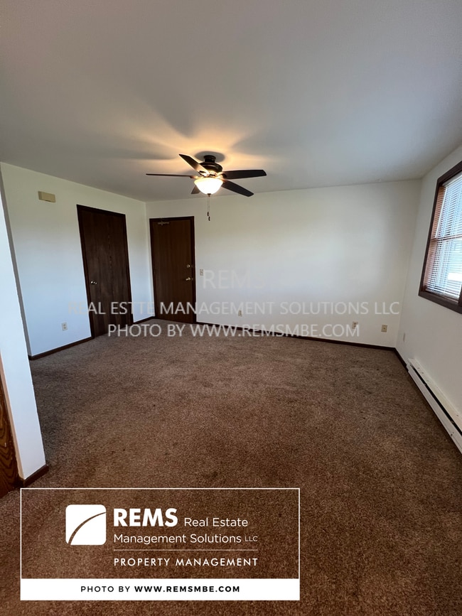 property at 155 W Adams St