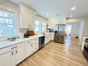 66 Cass St in Boston, MA - Building Photo - Building Photo