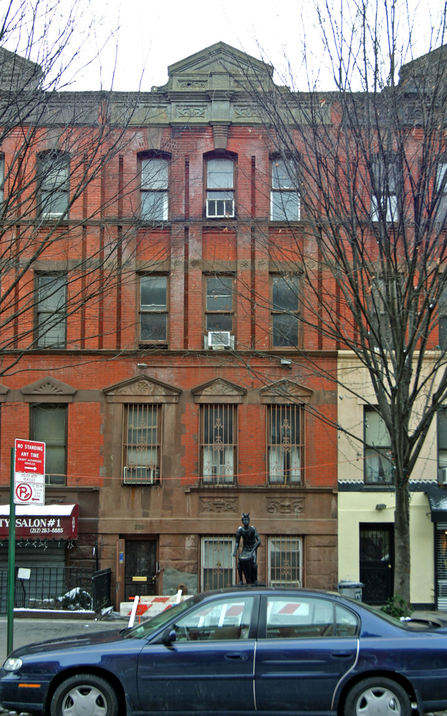 226 W 135th St in New York, NY - Foto de edificio - Building Photo