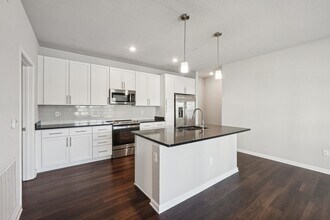Bell Westchase in Tampa, FL - Building Photo - Building Photo