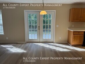 520 Lazy River Ln in Woodstock, GA - Building Photo - Building Photo
