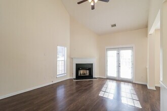 1091 Wynnbrook Ln, Unit 1 in Jonesboro, GA - Building Photo - Building Photo