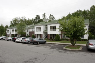 East Forest Park in Dickson, TN - Foto de edificio - Building Photo