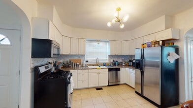 Beautifully updated East Arlington home by in Baltimore, MD - Building Photo - Building Photo