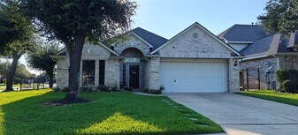 10203 Ripple Lake Dr in Houston, TX - Building Photo