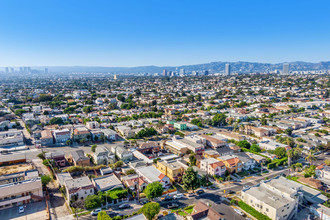 1837 S Highland Ave in Los Angeles, CA - Building Photo - Building Photo