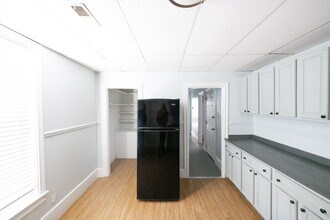 10 Sycamore St in Worcester, MA - Building Photo - Building Photo