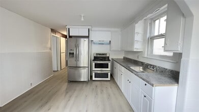 107 S Cherry St in Poughkeepsie, NY - Building Photo - Building Photo