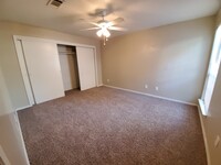 Glenrose Square Apartments - 6