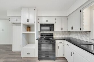 725 W Brock St in Denison, TX - Building Photo - Building Photo