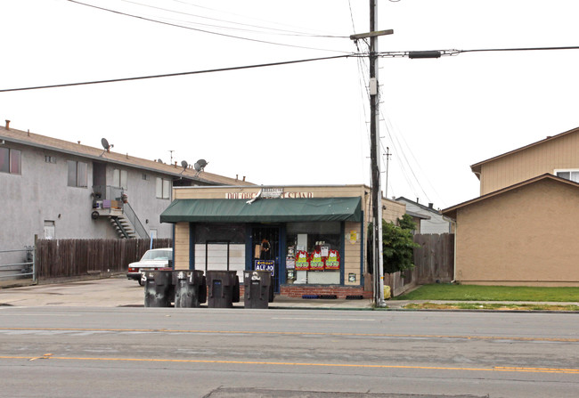 316 Williams Rd in Salinas, CA - Foto de edificio - Building Photo