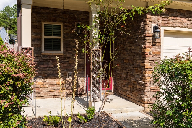126 Willow Weald Ct in Fuquay Varina, NC - Building Photo - Building Photo