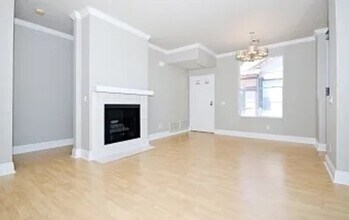 10921 Sabre Hill Dr in San Diego, CA - Building Photo - Building Photo