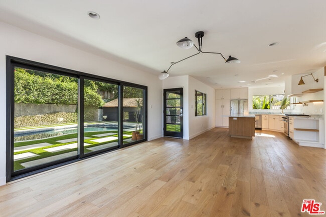 3424 Primera Ave in Los Angeles, CA - Building Photo - Building Photo