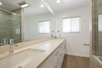 828 18th St in Santa Monica, CA - Building Photo - Building Photo