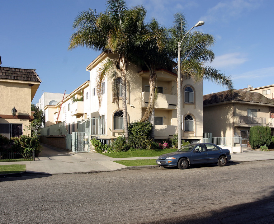 3727 Watseka Ave in Los Angeles, CA - Building Photo