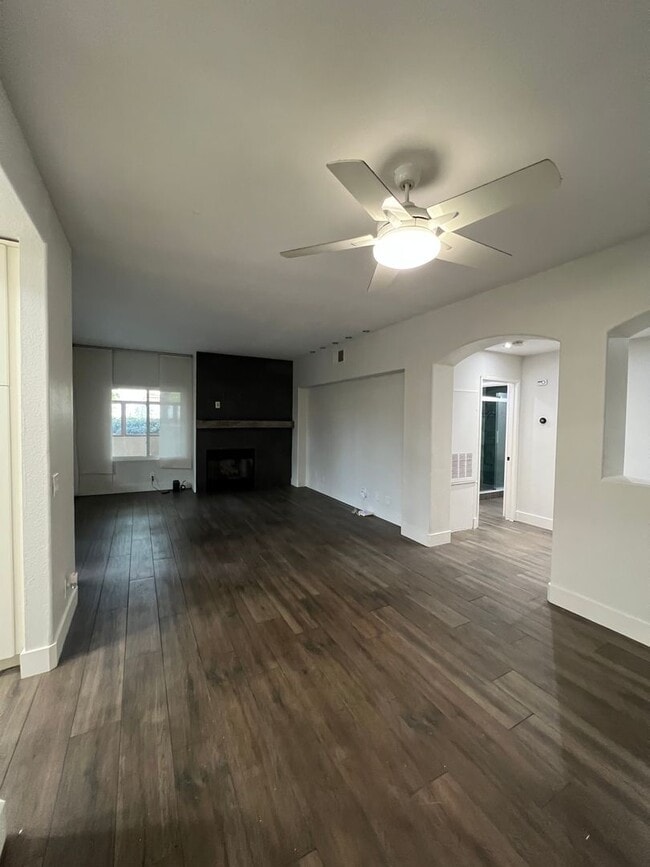 property at 46 Vía Contento