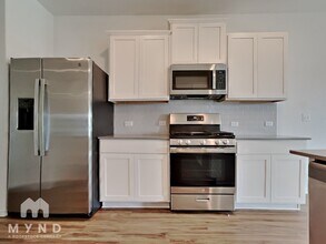 7125 Spotted Leaf Wy in Austin, TX - Foto de edificio - Building Photo