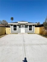 12 E St in Weslaco, TX - Building Photo