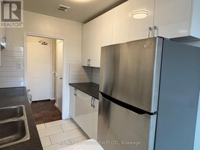 2-302 Kinsdale Blvd in Toronto, ON - Building Photo - Building Photo