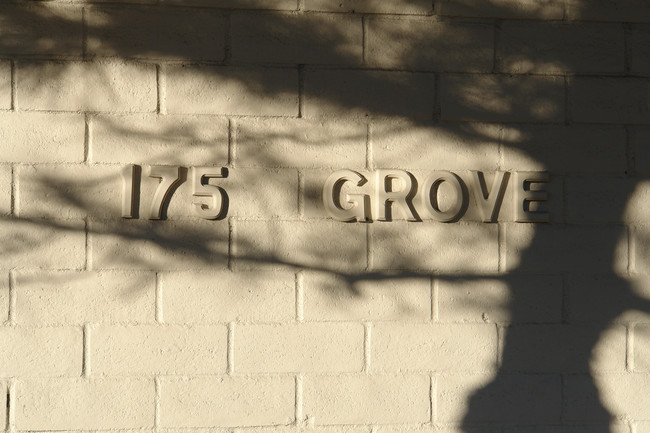 Grove Garden in Reno, NV - Building Photo - Building Photo