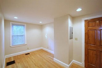 422 Franklin St, Unit 1L in Cambridge, MA - Foto de edificio - Building Photo
