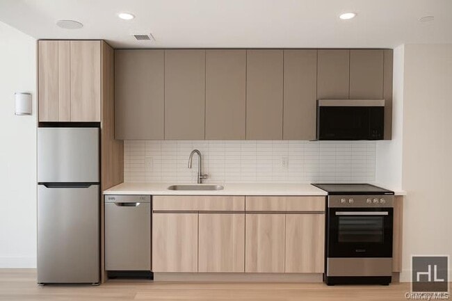 property at 91 Bruckner Blvd