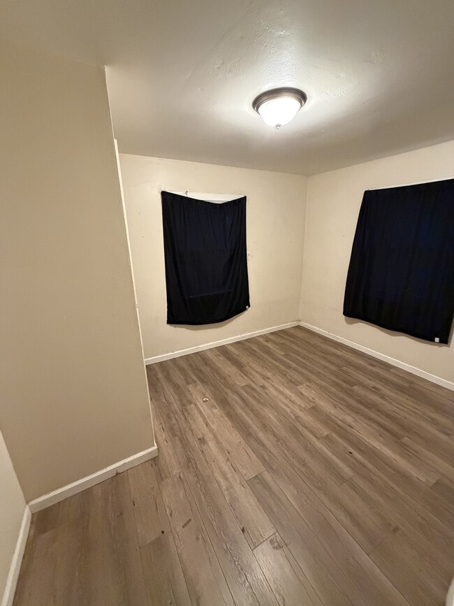 1906 N Giddings St in Visalia, CA - Building Photo - Building Photo