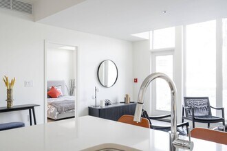 606 Stradbrook in Winnipeg, MB - Building Photo - Building Photo