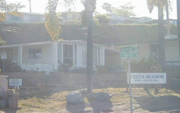 Vista Manor in Vista, CA - Foto de edificio - Building Photo