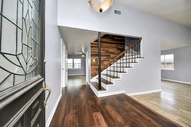 property at 23927 Verngate Dr