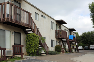 Casa De Oro Senior Apartments in Spring Valley, CA - Building Photo - Building Photo