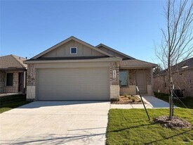 1636 Elliott Rd in Howe, TX - Building Photo