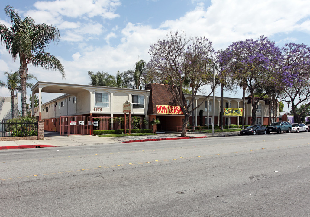 Mission Suites Apartments in Pomona, CA - Building Photo