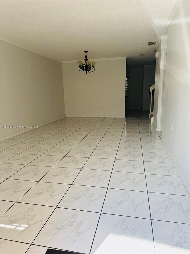 6880 SW 158th Ct in Miami, FL - Building Photo - Building Photo