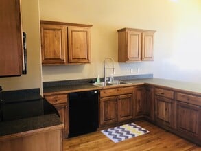 1410 Meadowbrooke Ln in Junction City, KS - Building Photo - Building Photo