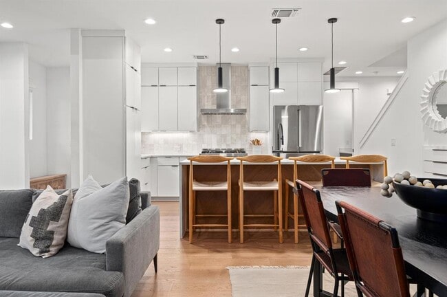 2104 E 2nd St in Austin, TX - Building Photo - Building Photo