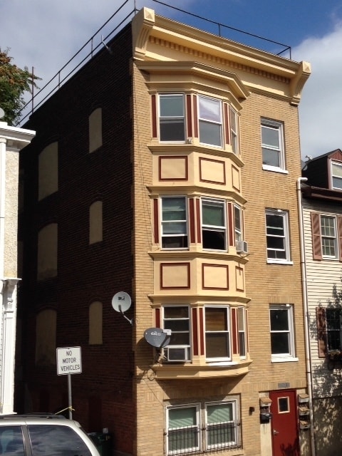 521 Ferry St in Easton, PA - Foto de edificio