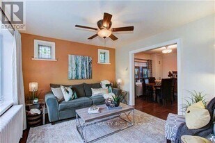 535 Sammon Ave in Toronto, ON - Building Photo