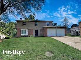 6832 Chilham Dr in Florissant, MO - Building Photo