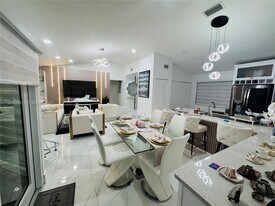 11761 NW 12th St in Pembroke Pines, FL - Building Photo