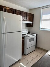 208 N Brunswick St in Wichita, KS - Building Photo - Building Photo