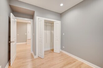 1430 N Maplewood Ave, Unit 101 in Chicago, IL - Building Photo - Building Photo
