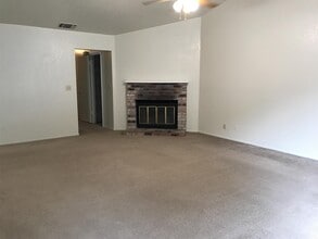 3716 Terneuzen Ave in Modesto, CA - Building Photo - Building Photo